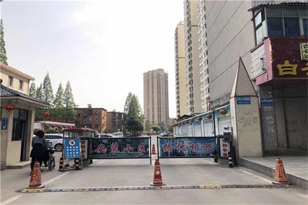 明湖中学平湖花苑3室2厅1卫105m2简单装修